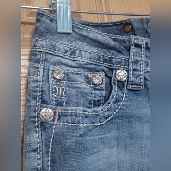 Bootcut Miss Me Jean Size 26 Inseam 33 Fleur De Lis Rhinestone Jewel Pockets - Picture 11 of 12